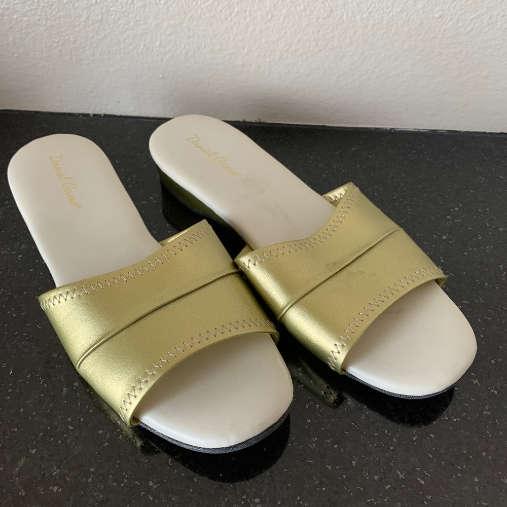 Daniel Green Slippers